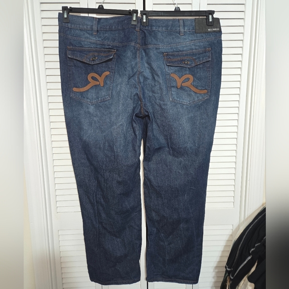 Rocawear Men's W•52 Classic Fit Blue Jeans - Picture 4 of 11